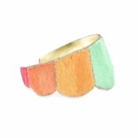 Bangle brodé à la main de fil de soie couleur arc-en-ciel.