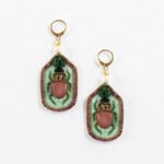 Metallic Green Legs / Cherry stone