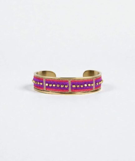 Bangle brodé Navajo Nala Violet mambo fond studio