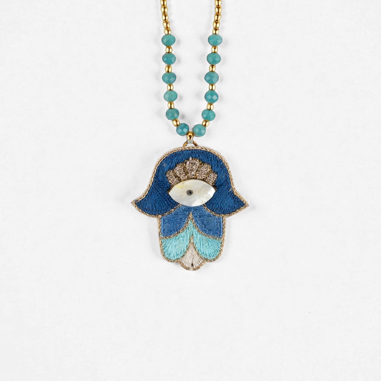 Collier Almania Deepsea Nahua, pendentif œil protecteur en nacre brodé en fil de soie, pierres semi-précieuses, bijou talisman femme