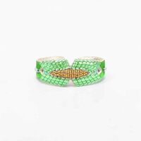 Bangle Colisée vert métallique et doré brodé collection Colombe Nahua